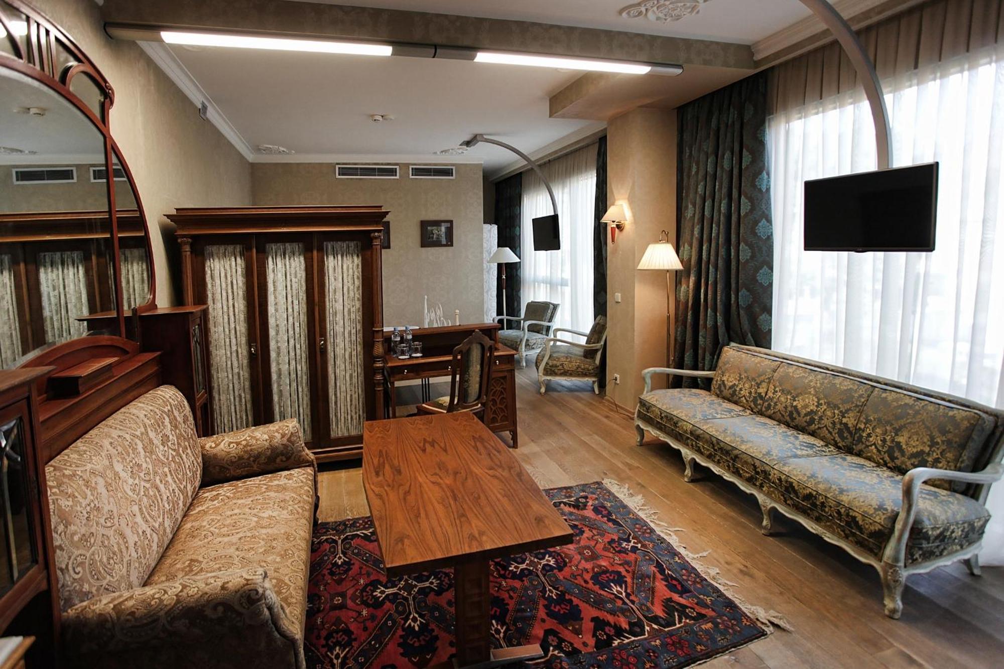 Отель Vinotel 4*